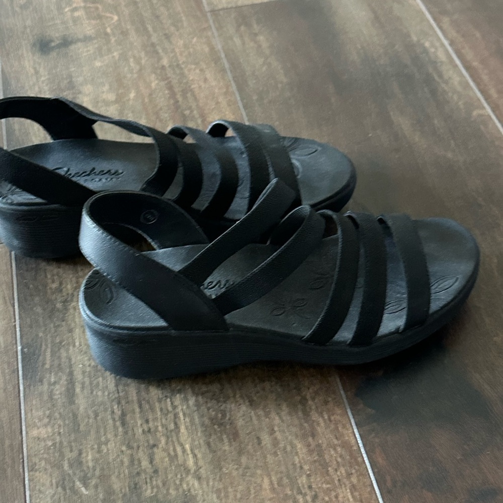 Skechers Womens Pier Lite All You Sandal Size 9 Super Comfortable Black NWOT